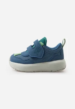 Lightweight Sneakers - Tomera